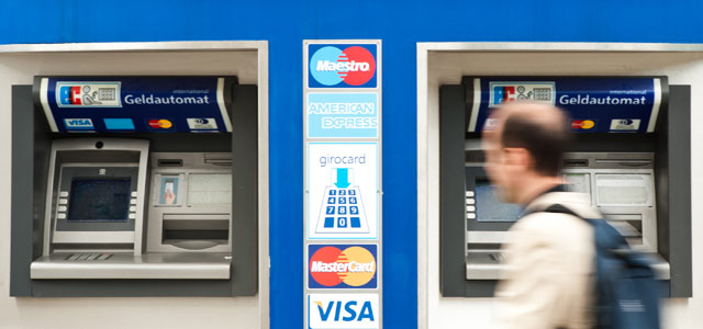 Geldautomat gesperrt: Warum die Kreditkarte nicht immer funktioniert -  Finanztip News